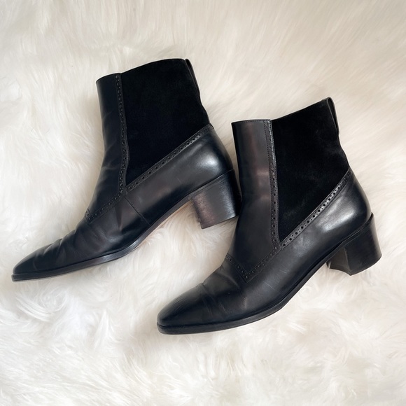 Salvatore Ferragamo Leather Pull On Chelsea Ankle Boots - Picture 5 of 11